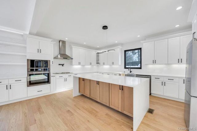 45 Ramble Lane, Levittown, NY 11756