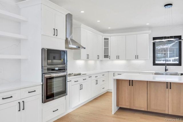 45 Ramble Lane, Levittown, NY 11756