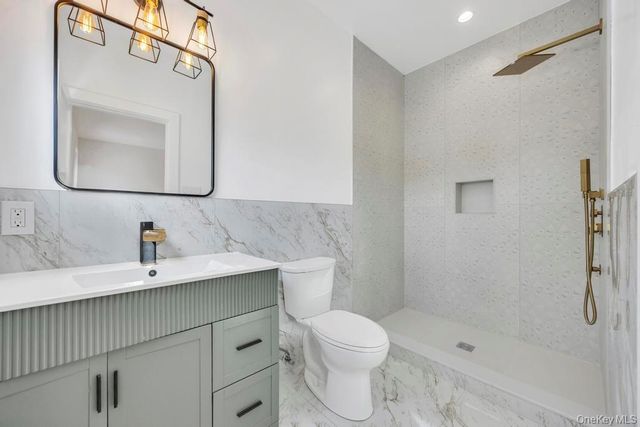 45 Ramble Lane, Levittown, NY 11756