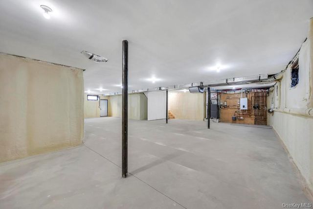 45 Ramble Lane, Levittown, NY 11756