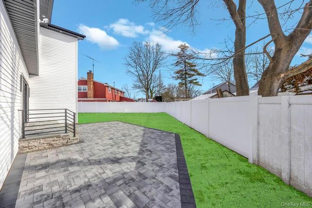 45 Ramble Lane, Levittown, NY 11756