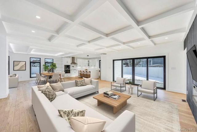 45 Ramble Lane, Levittown, NY 11756