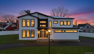 45 Ramble Lane, Levittown, NY 11756