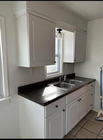 2104 S 98th STREET, West Allis, WI 53227