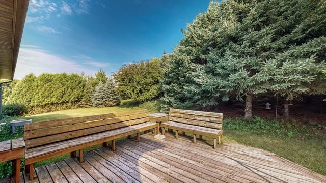 1920 10th Avenue NE, Byron, MN 55920