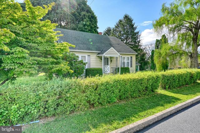 698 N 2ND AVE, Lebanon, PA 17046