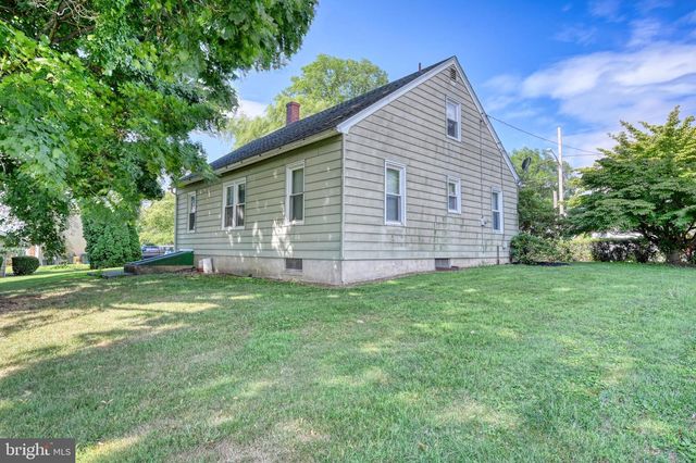 698 N 2ND AVE, Lebanon, PA 17046