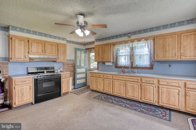 698 N 2ND AVE, Lebanon, PA 17046