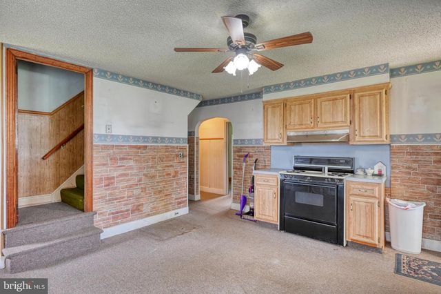 698 N 2ND AVE, Lebanon, PA 17046