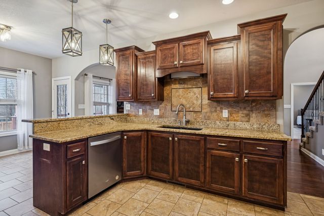 1533 Green Grove Way, Clarksville, TN 37043