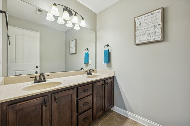 1533 Green Grove Way, Clarksville, TN 37043