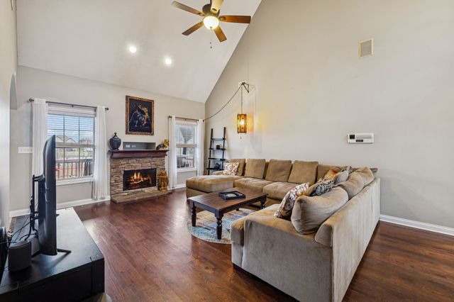 1533 Green Grove Way, Clarksville, TN 37043