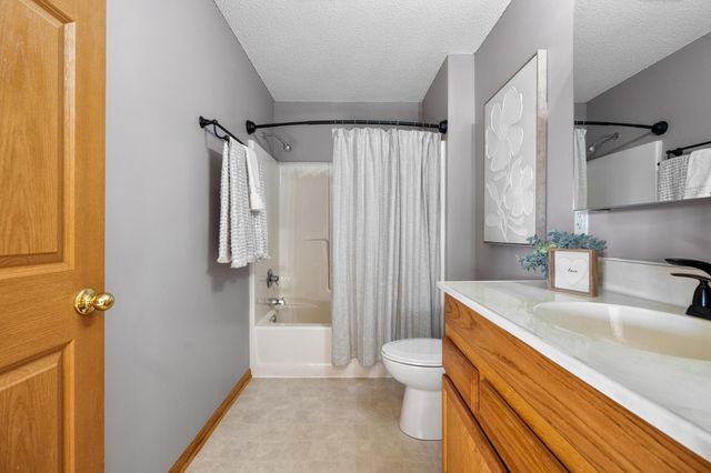 1563 Ponderosa Lane, New Richmond, WI 54017