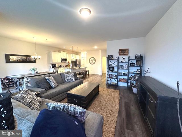 11 WOODS DRIVE, Camp Hill, PA 17011