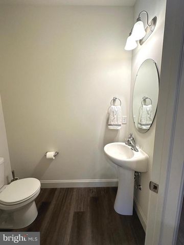 11 WOODS DRIVE, Camp Hill, PA 17011