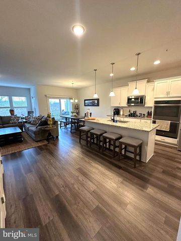 11 WOODS DRIVE, Camp Hill, PA 17011