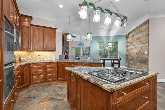 11018 Lake Windcrest, Magnolia, TX 77354