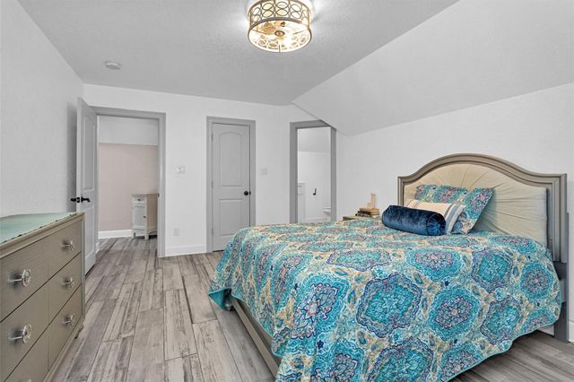 11018 Lake Windcrest, Magnolia, TX 77354