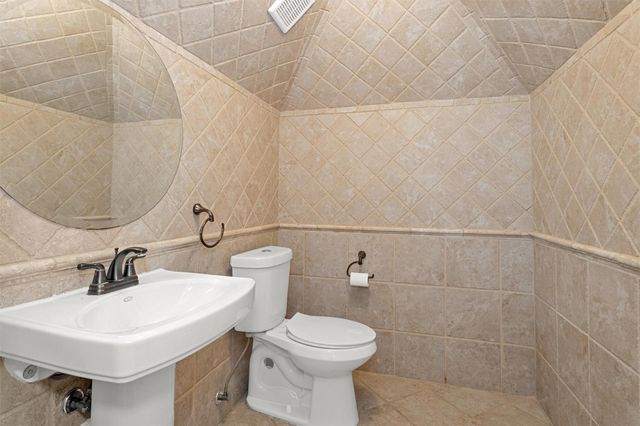 11018 Lake Windcrest, Magnolia, TX 77354