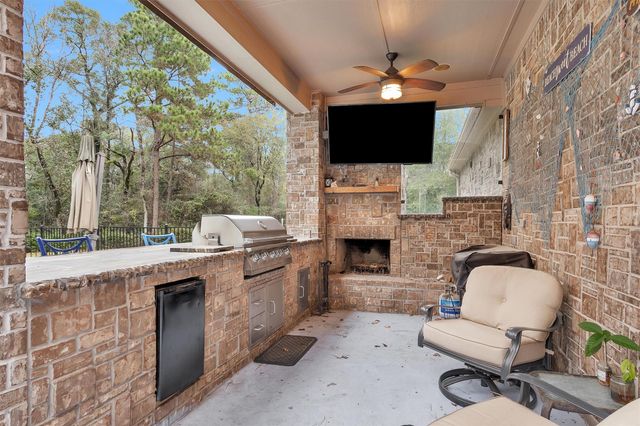 11018 Lake Windcrest, Magnolia, TX 77354