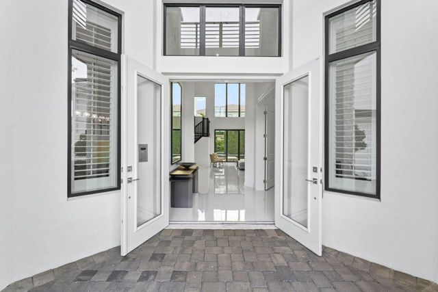 6990 NW 27th Avenue, Boca Raton, FL 33496