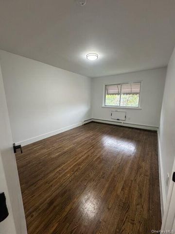 3604 Eastchester Road, Bronx, NY 10469