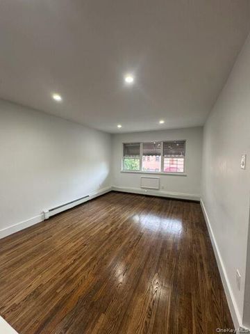 3604 Eastchester Road, Bronx, NY 10469