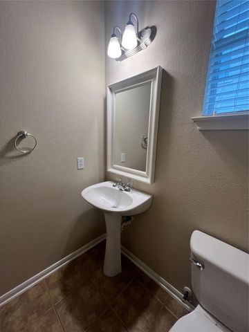 9325 Bavaria LN, Austin, TX 78749