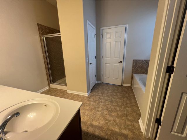 9325 Bavaria LN, Austin, TX 78749