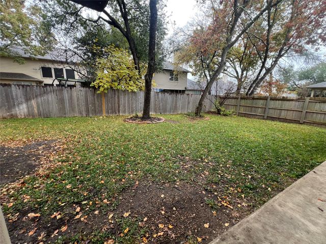 9325 Bavaria LN, Austin, TX 78749