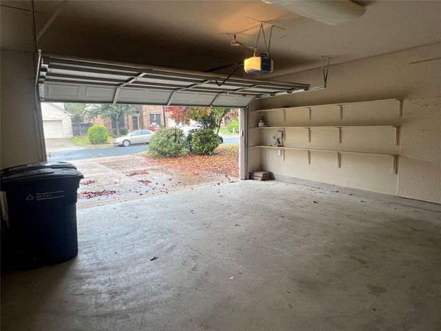 9325 Bavaria LN, Austin, TX 78749