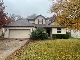 9325 Bavaria LN, Austin, TX 78749
