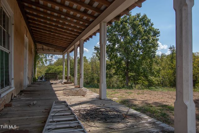 2666 Main Street, Surgoinsville, TN 37873