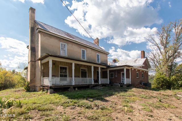 2666 Main Street, Surgoinsville, TN 37873