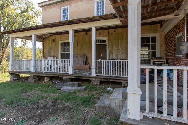 2666 Main Street, Surgoinsville, TN 37873