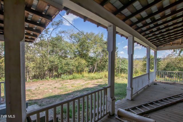 2666 Main Street, Surgoinsville, TN 37873