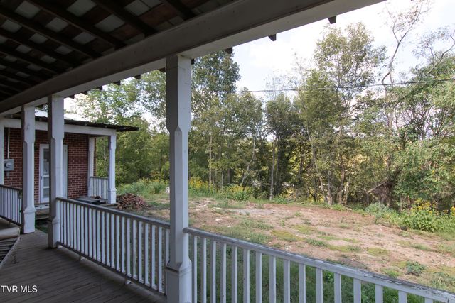 2666 Main Street, Surgoinsville, TN 37873