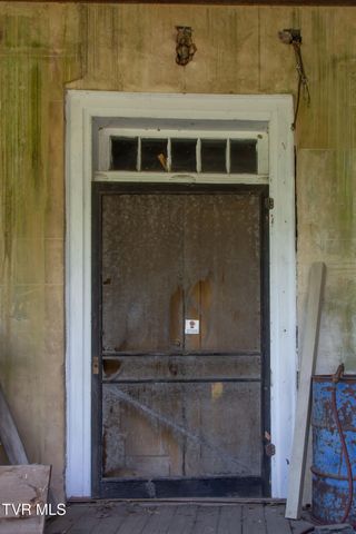 2666 Main Street, Surgoinsville, TN 37873