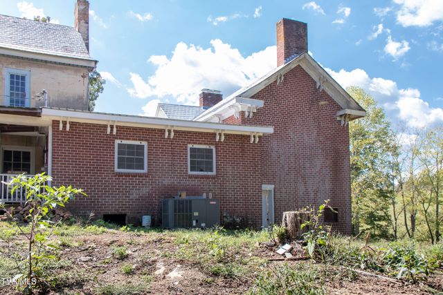 2666 Main Street, Surgoinsville, TN 37873