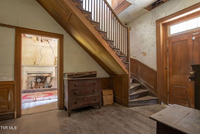 2666 Main Street, Surgoinsville, TN 37873