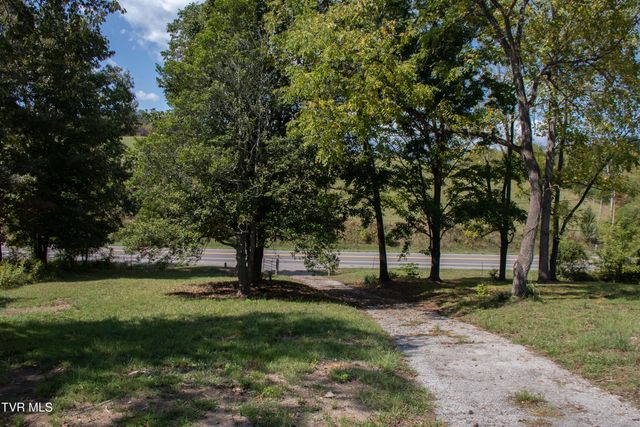 2666 Main Street, Surgoinsville, TN 37873