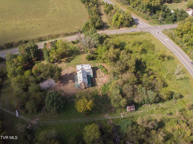 2666 Main Street, Surgoinsville, TN 37873