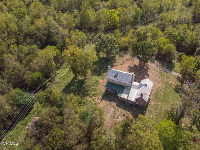 2666 Main Street, Surgoinsville, TN 37873