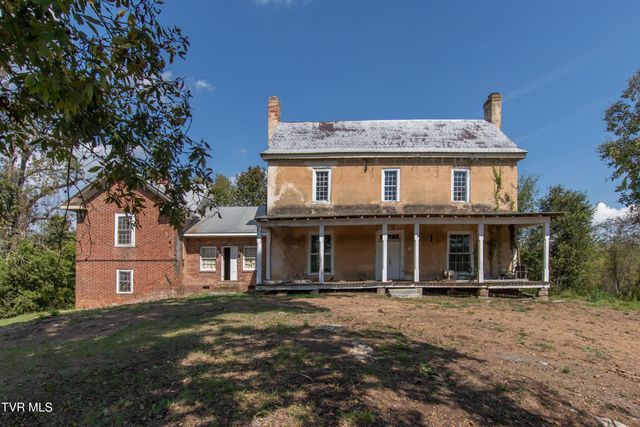 2666 Main Street, Surgoinsville, TN 37873