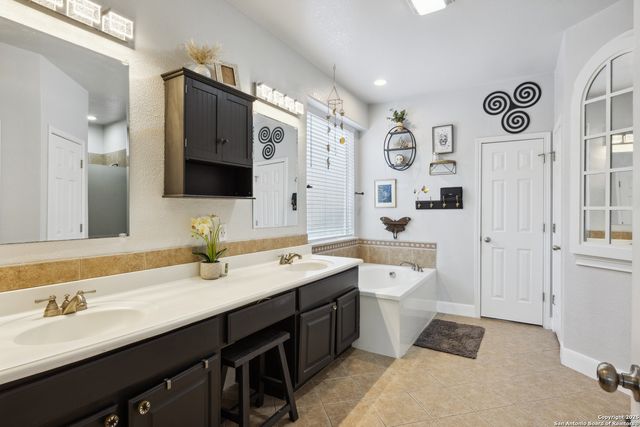 538 CALM SPGS, San Antonio, TX 78260