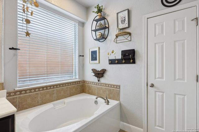 538 CALM SPGS, San Antonio, TX 78260