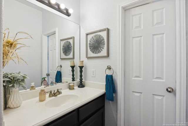 538 CALM SPGS, San Antonio, TX 78260