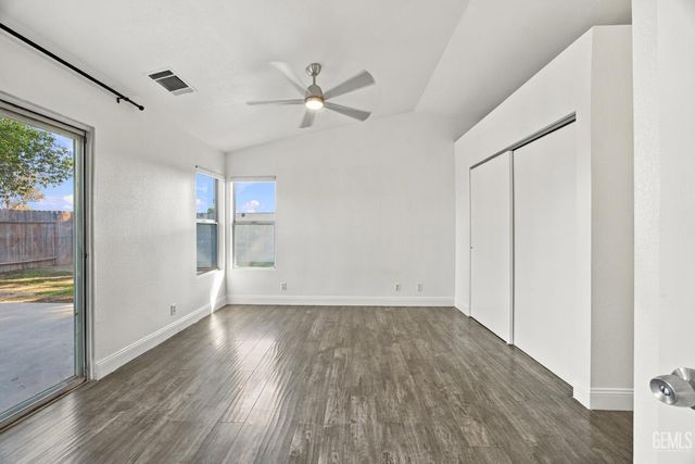 11609 Hannah Denise Avenue, Bakersfield, CA 93312