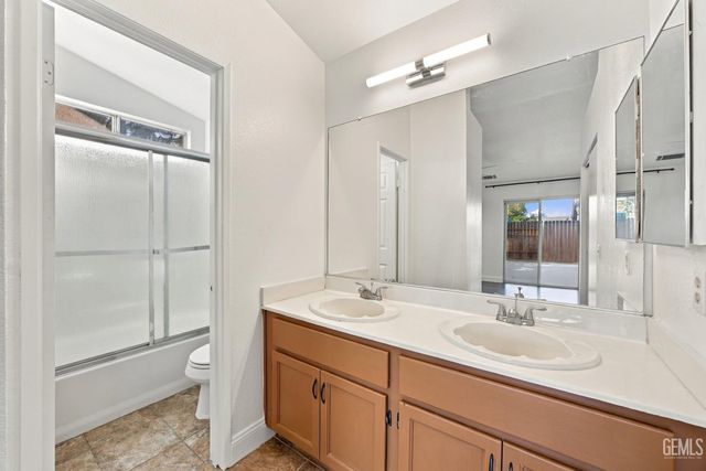 11609 Hannah Denise Avenue, Bakersfield, CA 93312