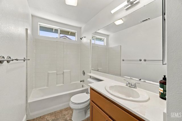 11609 Hannah Denise Avenue, Bakersfield, CA 93312